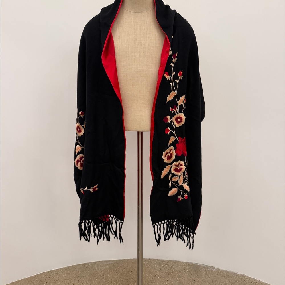 Y2K Express Wool/Satin Shawl - Picture 4 of 10